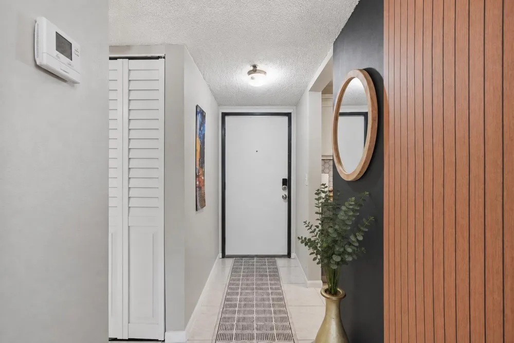 4640 Lucerne Lakes Boulevard W #404 Lake Worth, FL 33467