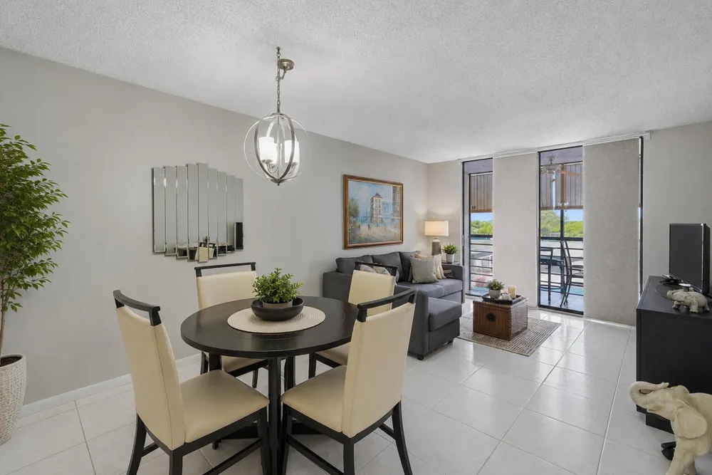4640 Lucerne Lakes Boulevard W #404 Lake Worth, FL 33467