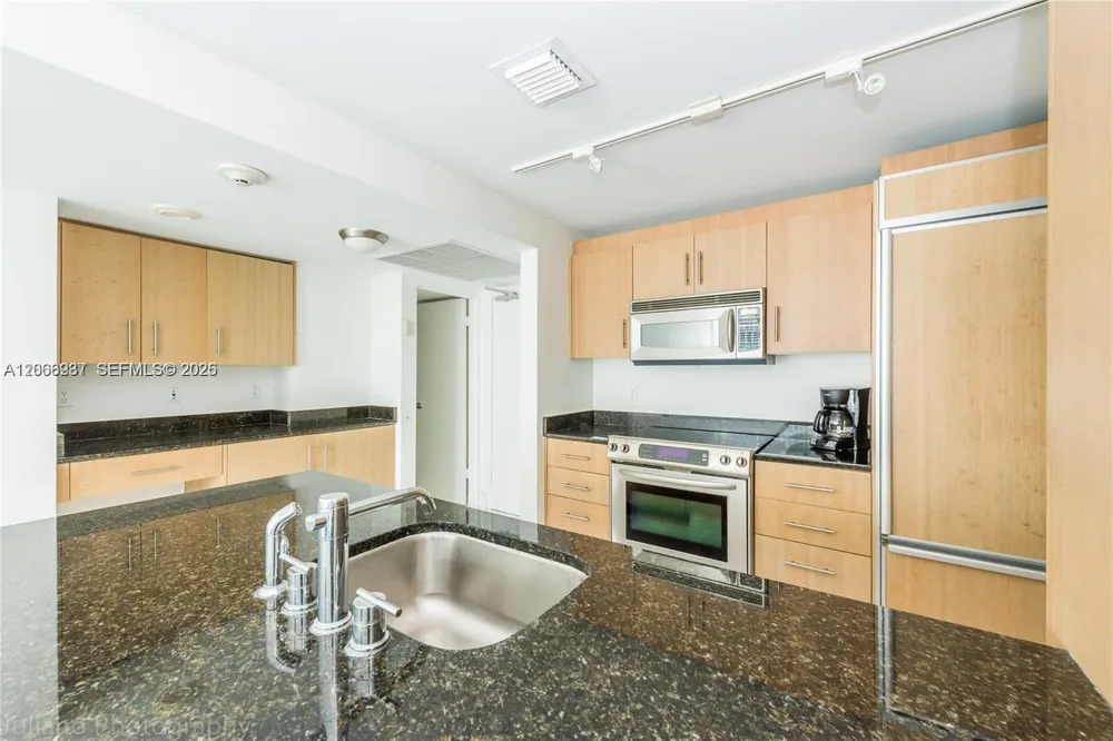 10275 Collins Ave #416 Bal Harbour, FL 33154