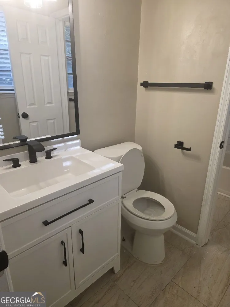 3541 Santa Leta DR Ellenwood, GA 30294