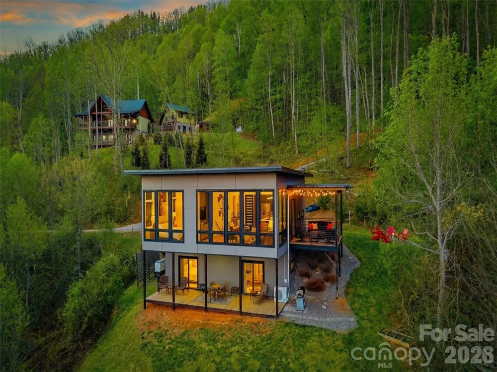 147 Bluff Creek Terrace Candler, NC 28715