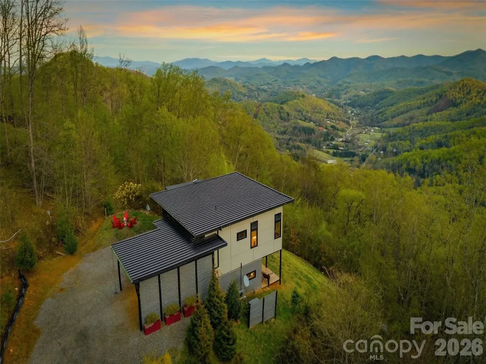 147 Bluff Creek Terrace Candler, NC 28715