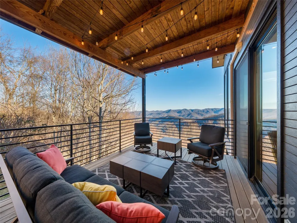 147 Bluff Creek Terrace Candler, NC 28715