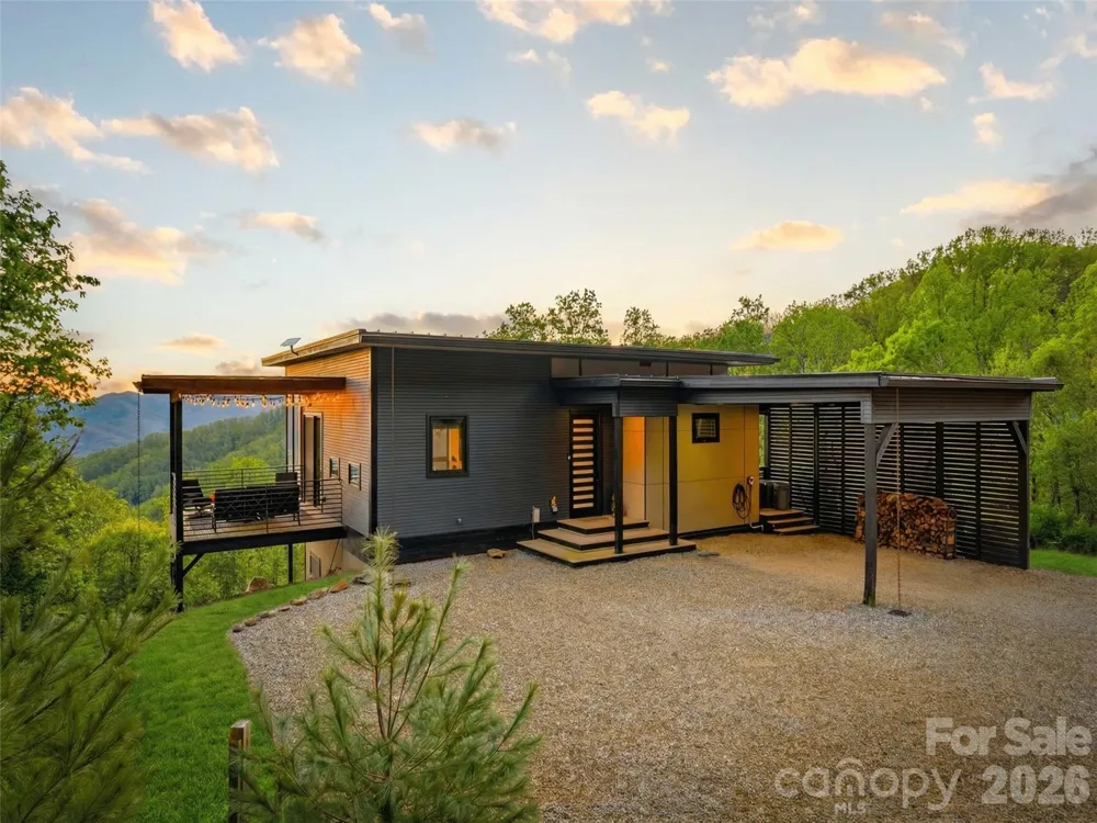 147 Bluff Creek Terrace Candler, NC 28715