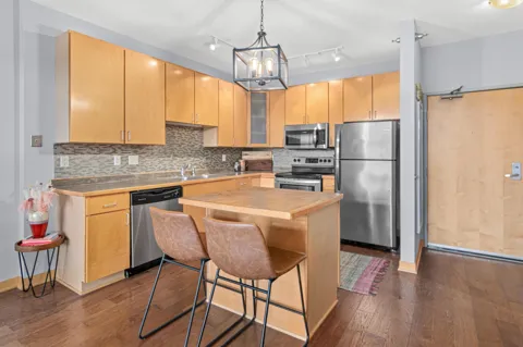 2600 University SE #319