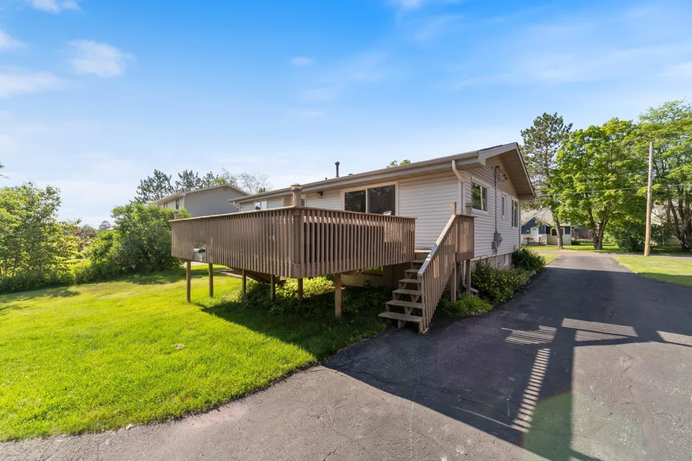 588 W Winona Street Duluth, MN 55803
