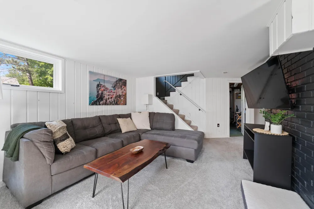 588 W Winona Street Duluth, MN 55803