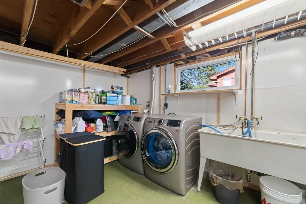 588 W Winona Street Duluth, MN 55803