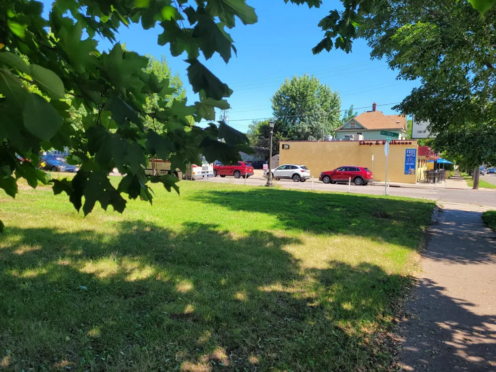 7th Street W Saint Paul, MN 55102