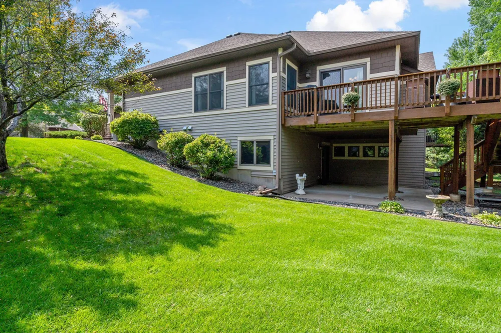 1371 Holly Avenue Oakdale, MN 55128