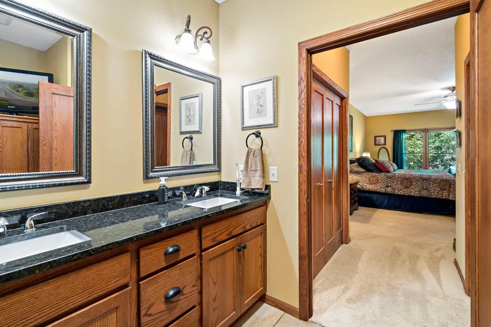 1371 Holly Avenue Oakdale, MN 55128