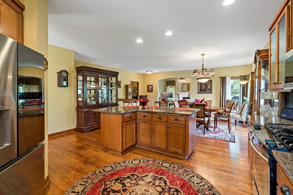 1371 Holly Avenue Oakdale, MN 55128