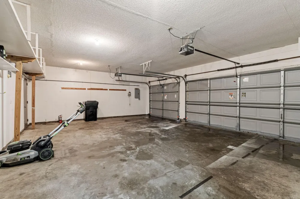 2624 94th Avenue Brooklyn Park, MN 55444