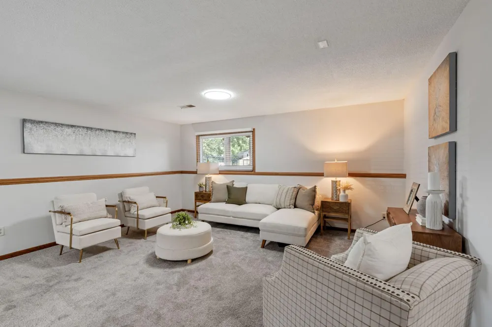2624 94th Avenue Brooklyn Park, MN 55444