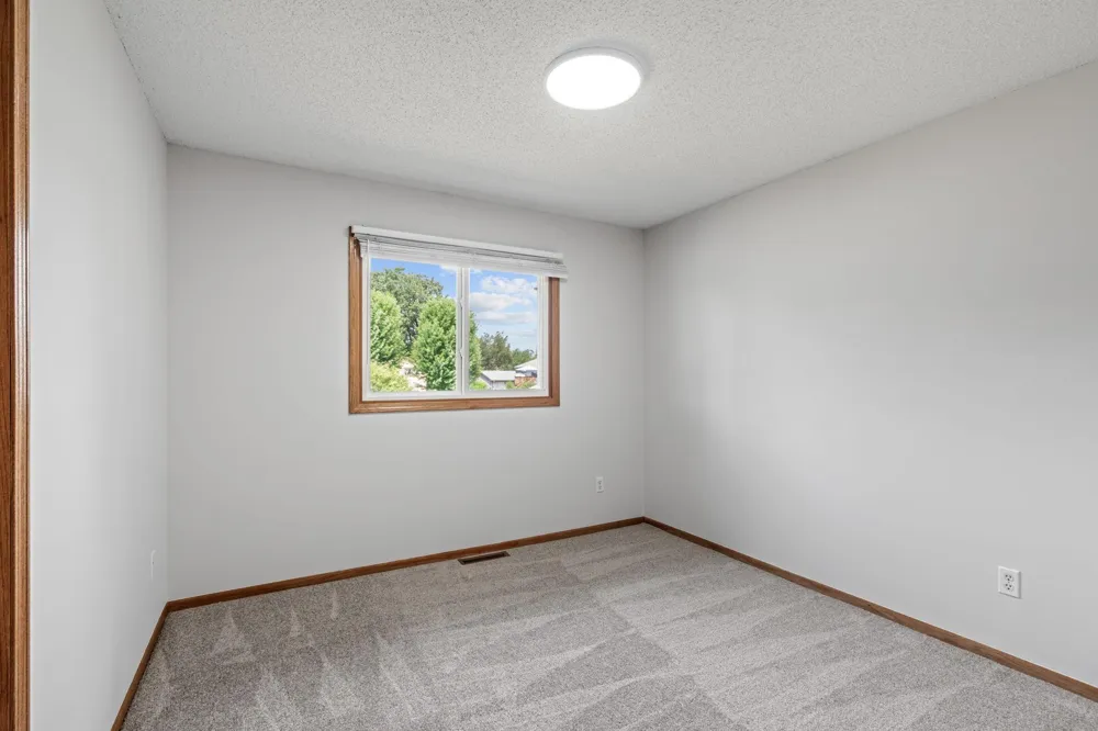 2624 94th Avenue Brooklyn Park, MN 55444