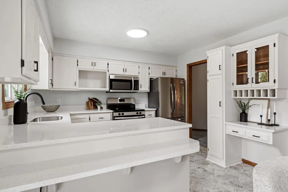 2624 94th Avenue Brooklyn Park, MN 55444
