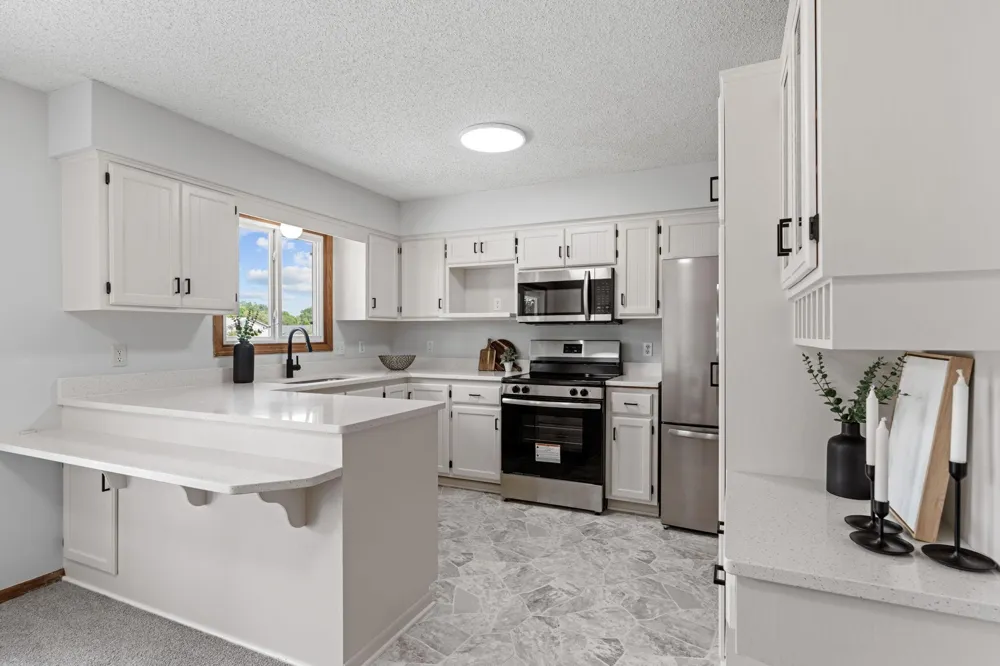 2624 94th Avenue Brooklyn Park, MN 55444