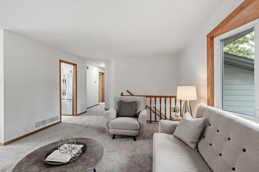 2624 94th Avenue Brooklyn Park, MN 55444