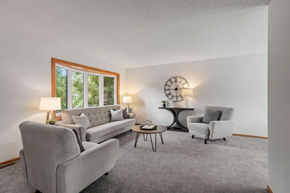 2624 94th Avenue Brooklyn Park, MN 55444