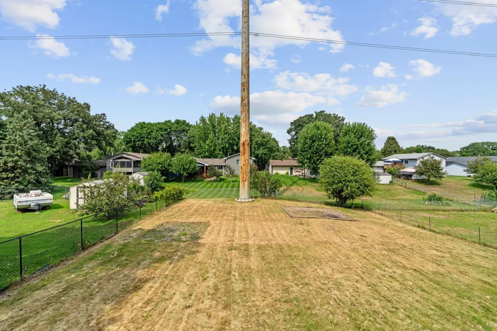 2624 94th Avenue Brooklyn Park, MN 55444