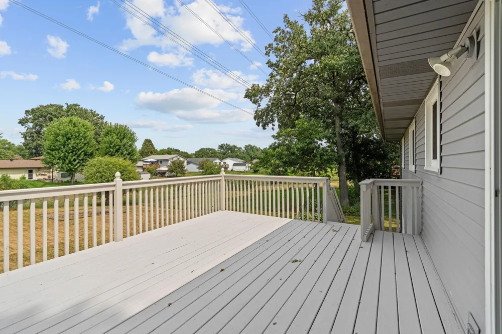 2624 94th Avenue Brooklyn Park, MN 55444