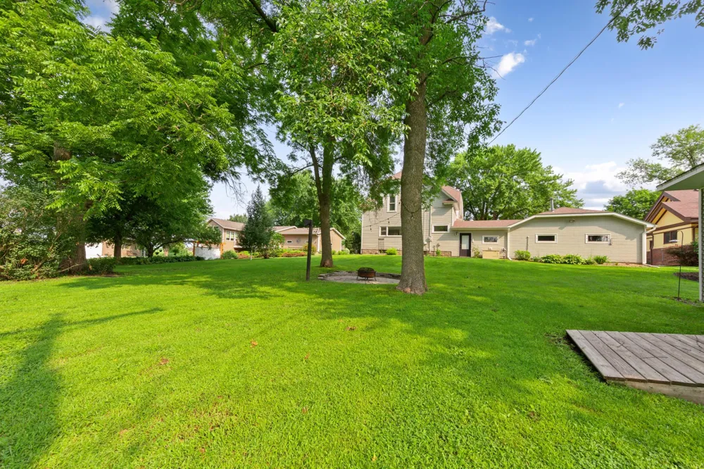 308 1st Street NW New Richland, MN 56072