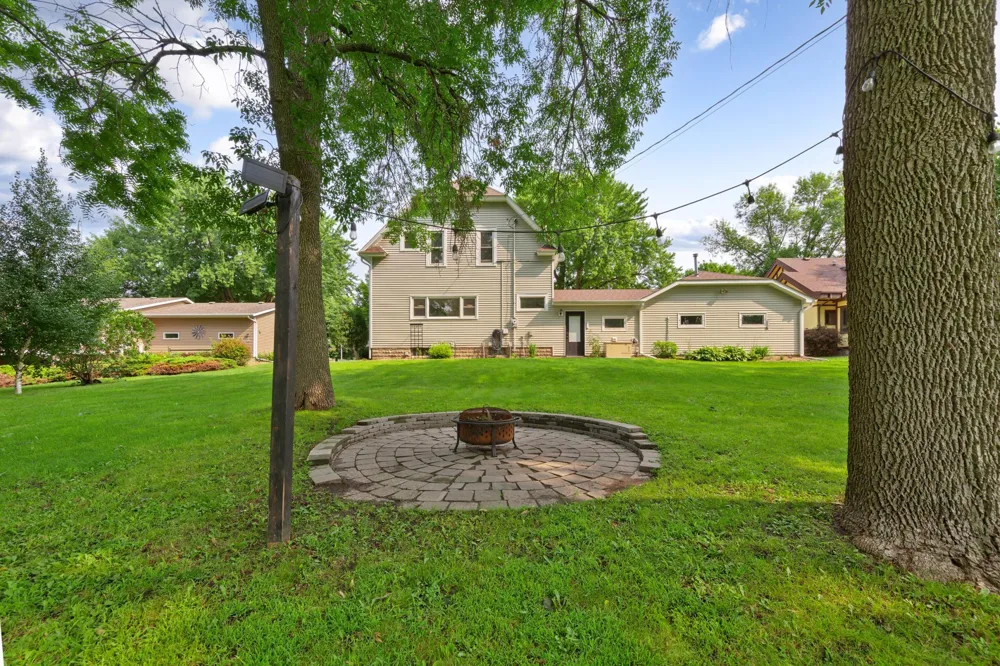 308 1st Street NW New Richland, MN 56072