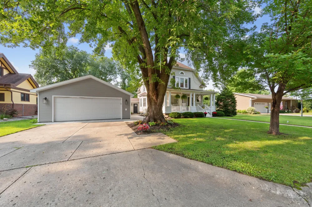 308 1st Street NW New Richland, MN 56072
