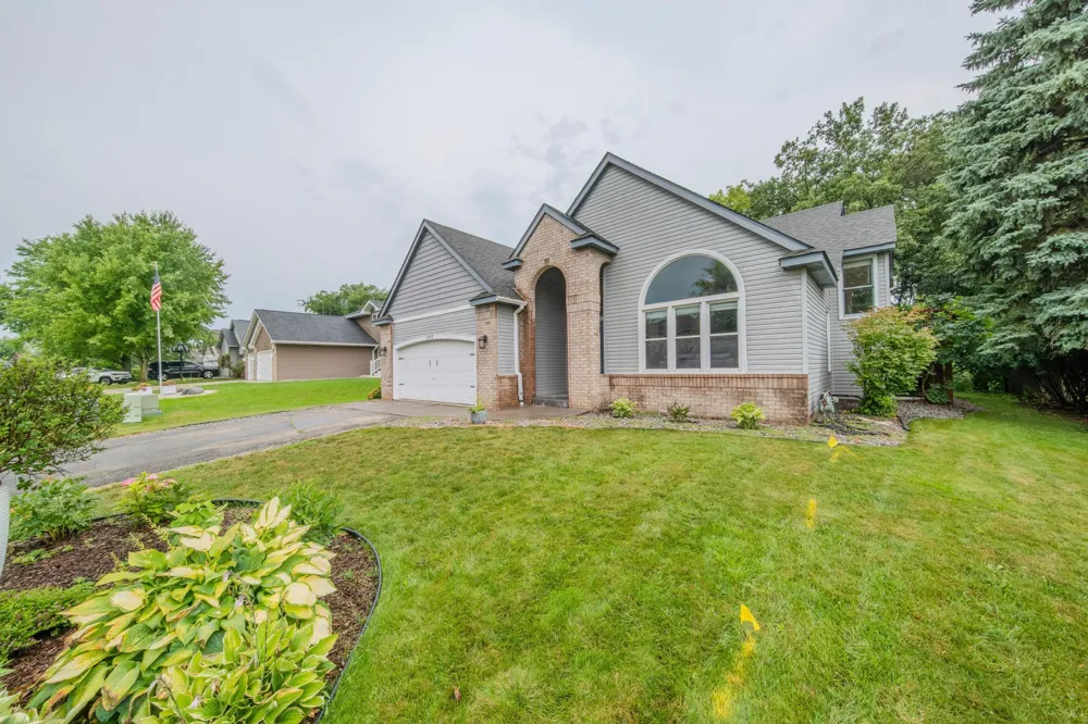 5962 Ridge Drive Savage, MN 55378
