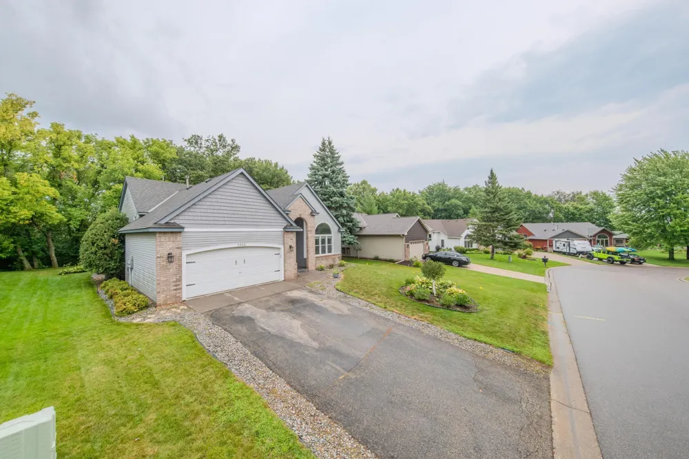 5962 Ridge Drive Savage, MN 55378