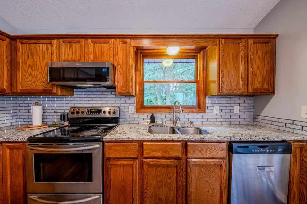 5962 Ridge Drive Savage, MN 55378
