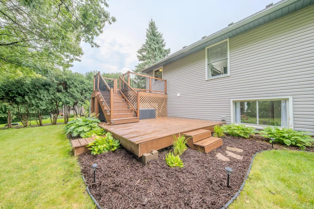 5962 Ridge Drive Savage, MN 55378