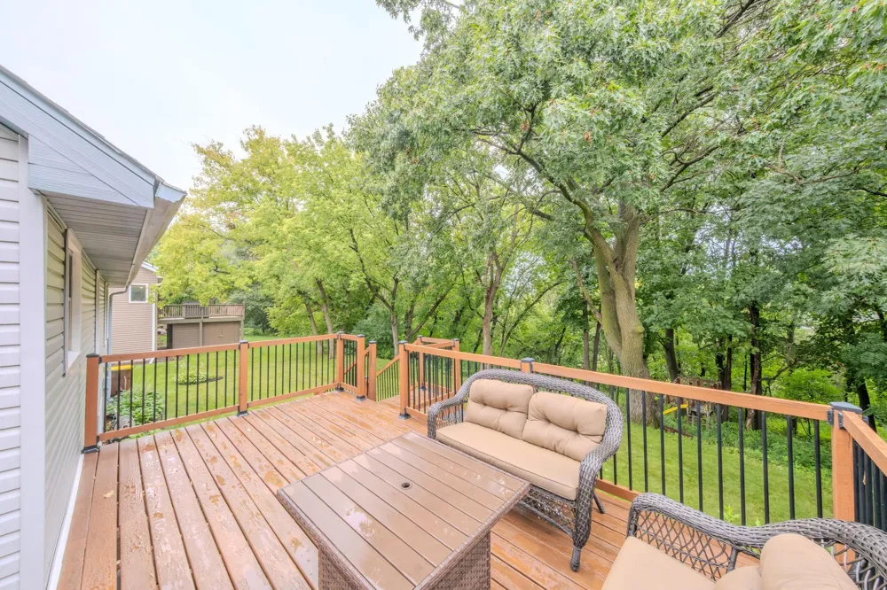 5962 Ridge Drive Savage, MN 55378