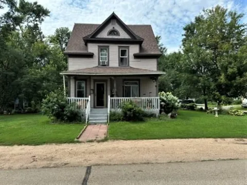 412 S 4th Street