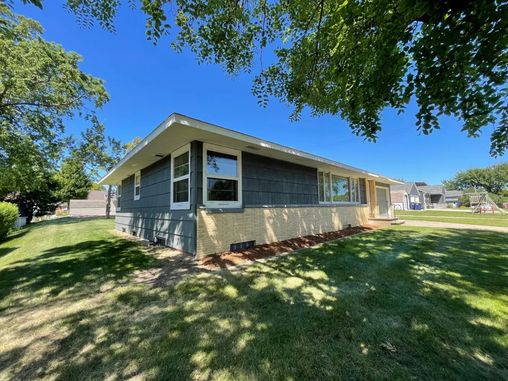 16 S Paffrath Avenue Springfield, MN 56087