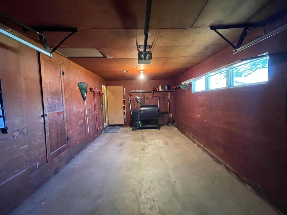 16 S Paffrath Avenue Springfield, MN 56087