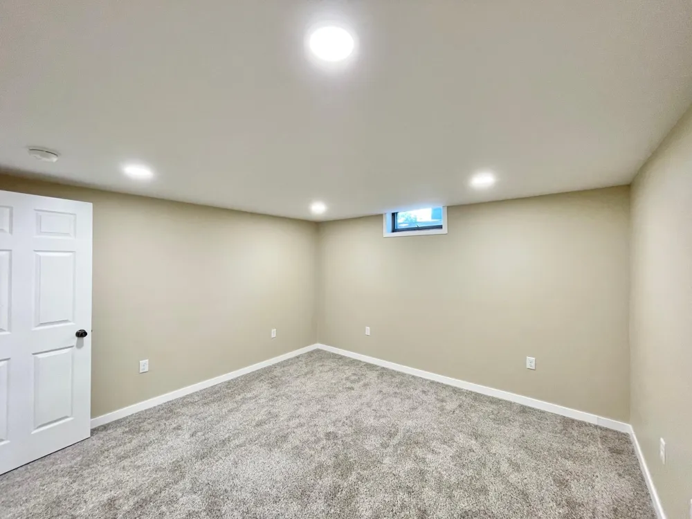 16 S Paffrath Avenue Springfield, MN 56087