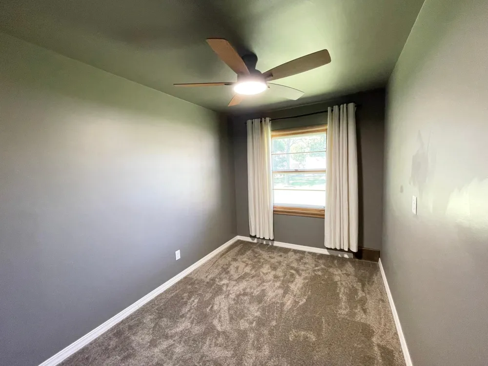16 S Paffrath Avenue Springfield, MN 56087