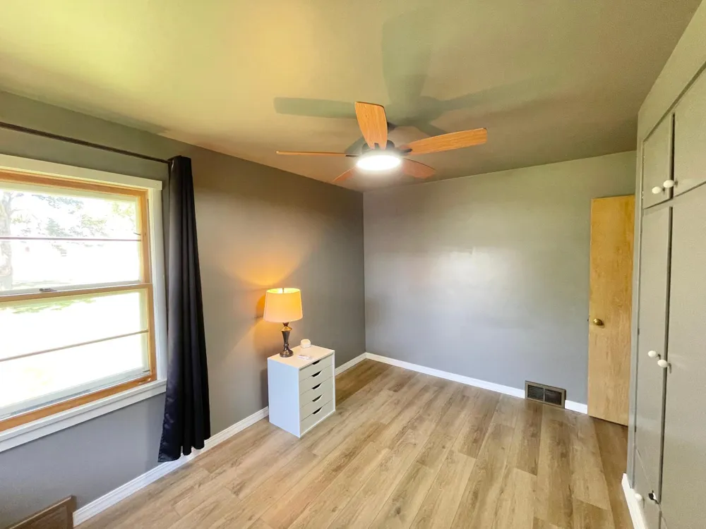 16 S Paffrath Avenue Springfield, MN 56087