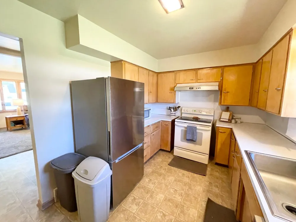 16 S Paffrath Avenue Springfield, MN 56087