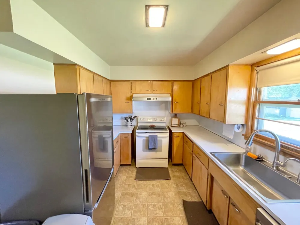 16 S Paffrath Avenue Springfield, MN 56087