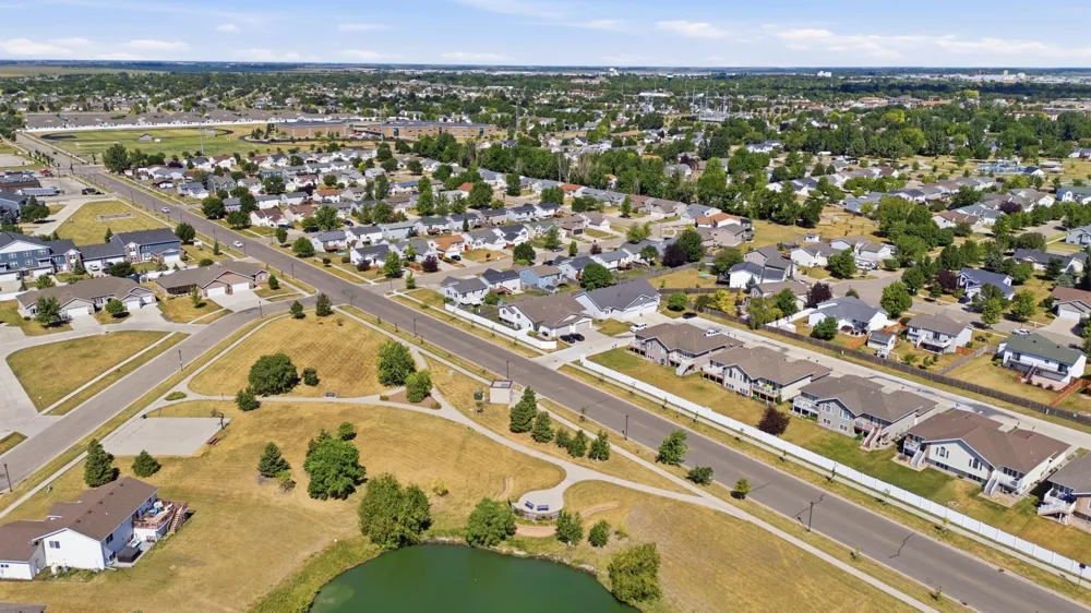 1512 19th Avenue E West Fargo, ND 58078
