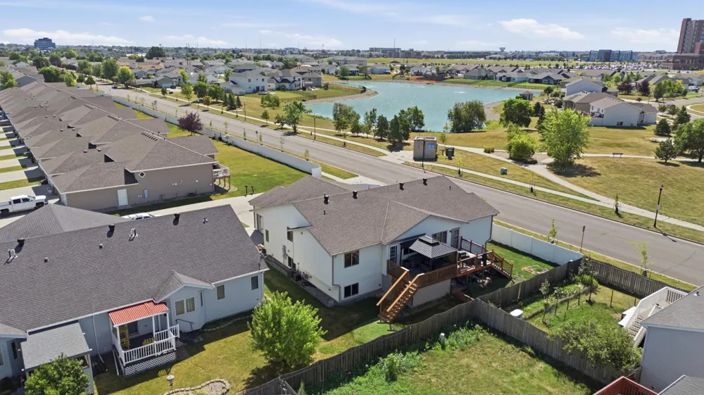 1512 19th Avenue E West Fargo, ND 58078