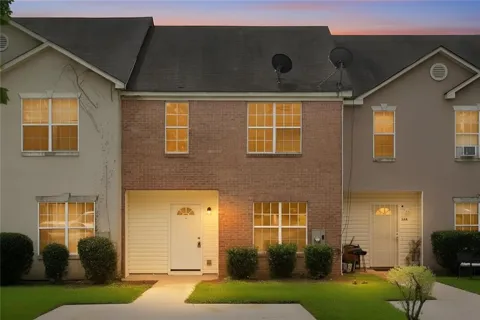 366 Beach Court