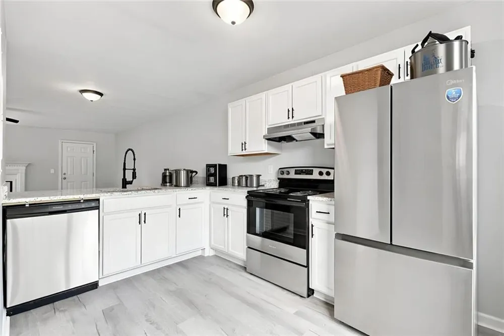 366 Beach Court Riverdale, GA 30274