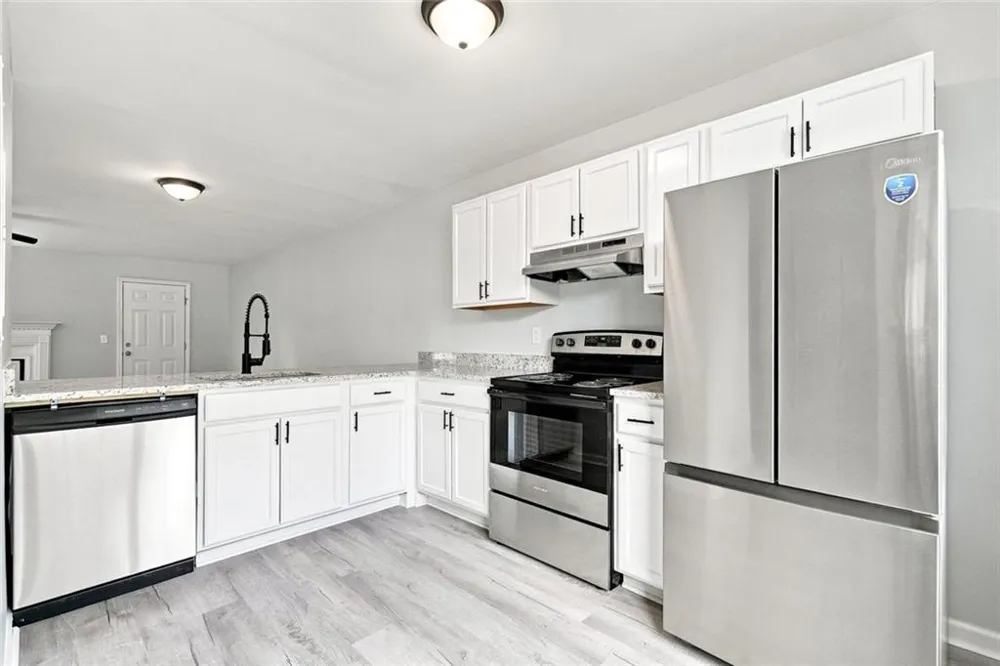 366 Beach Court Riverdale, GA 30274