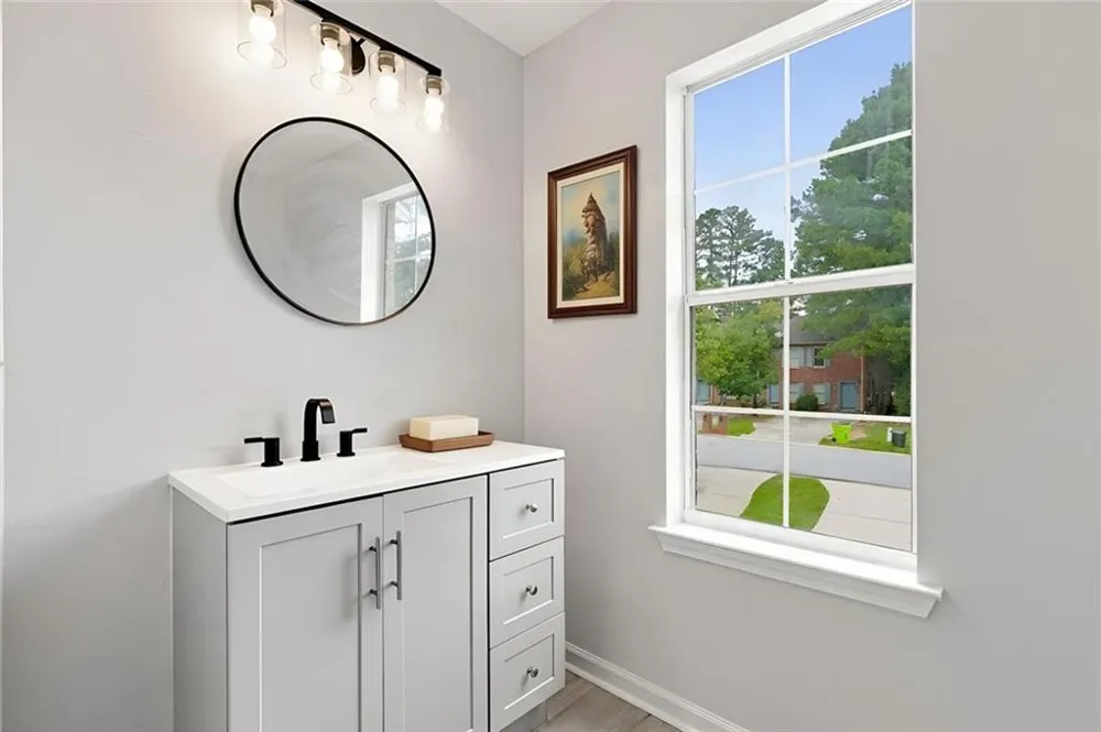 366 Beach Court Riverdale, GA 30274