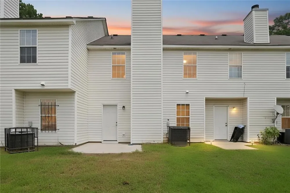 366 Beach Court Riverdale, GA 30274
