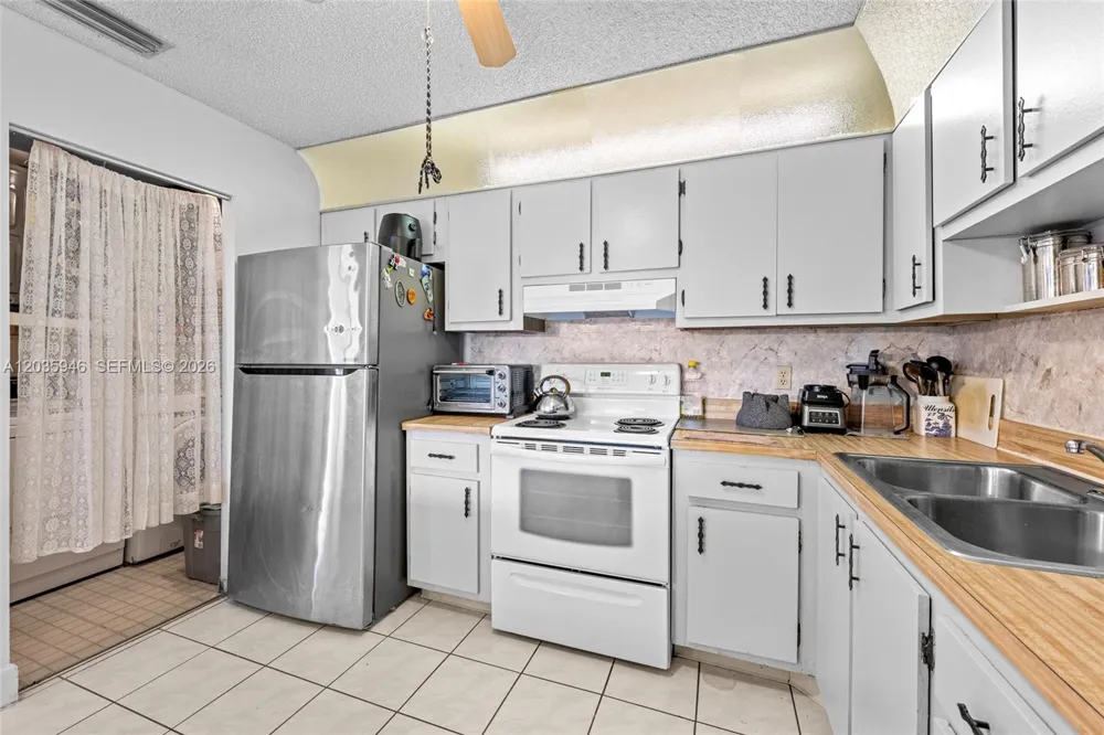 5839 La Pinata Blvd #C-2 Green Acres, FL 33463