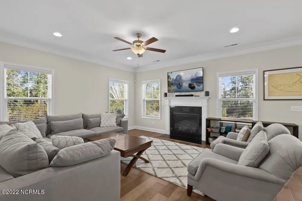 906 Needlerush Road Sneads Ferry, NC 28460